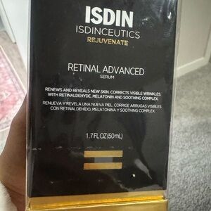 ISDIN Retinal Advanced Serum - Black and Gold